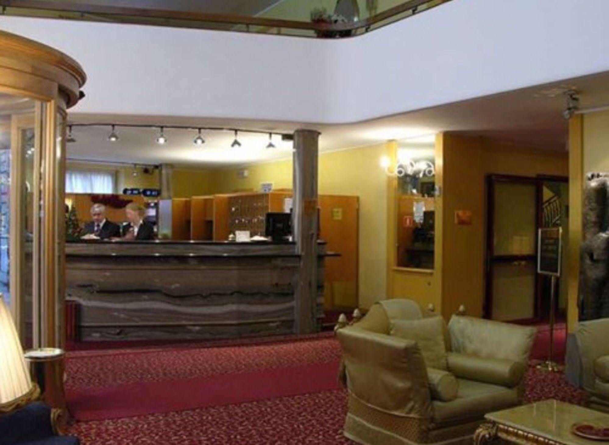 Mondial Hotel