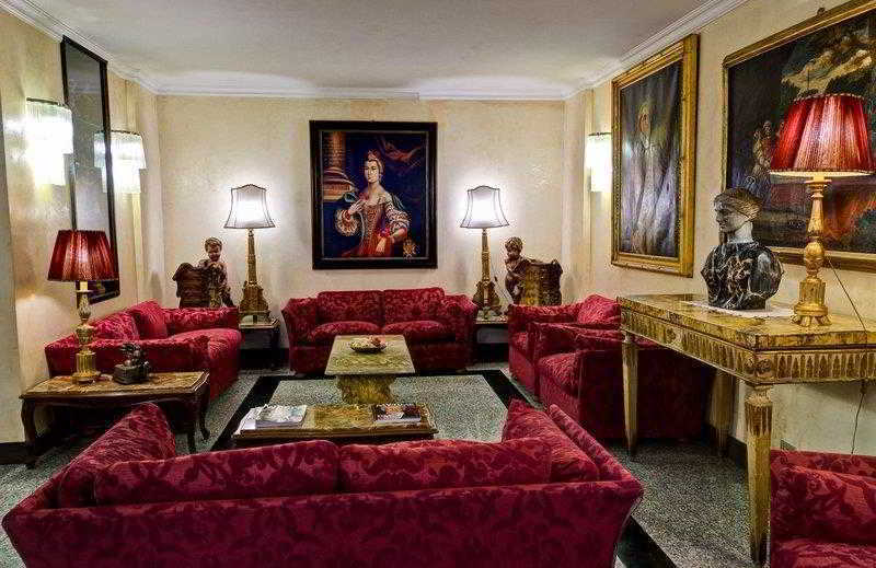 Mondial Hotel 4*