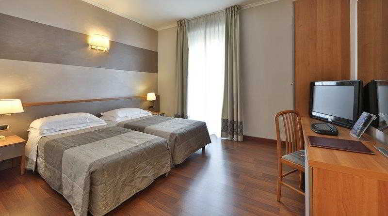 Mondial Hotel