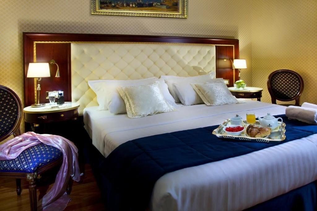 Hotel Mondial