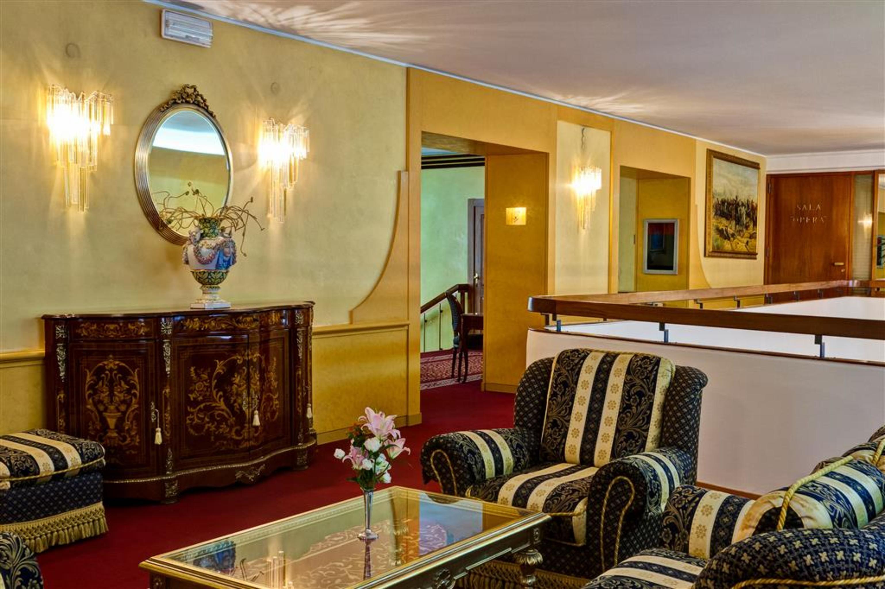 Hotel Mondial