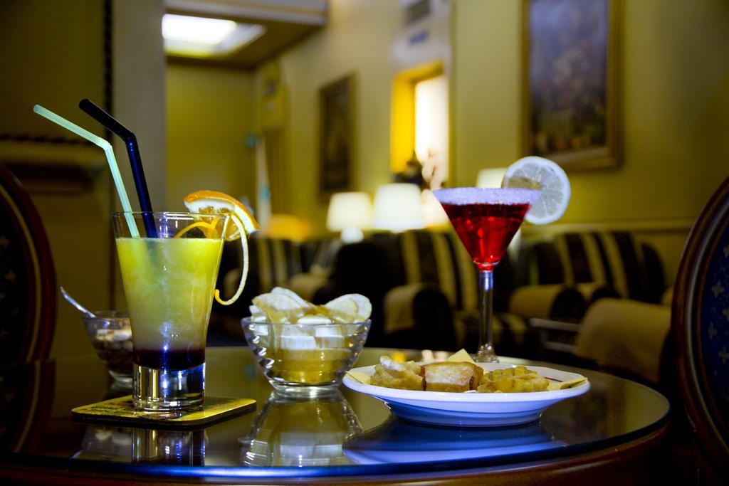 Hotel Mondial